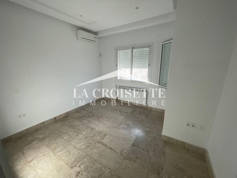Duplex S+3 avec terrasse à La Marsa